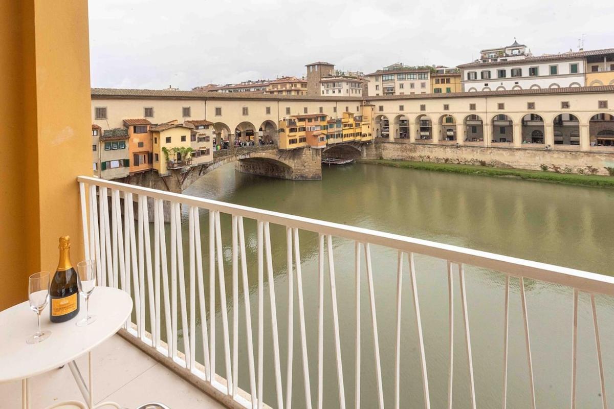 Ponte Vecchio View Open Space Apartment Florence